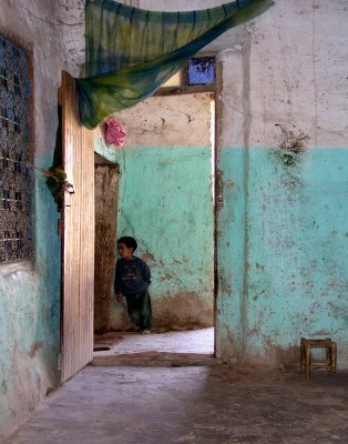 049 Sahara - Berber home doorway.JPG