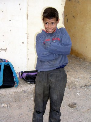 066 Sahara - Berber school boy.JPG
