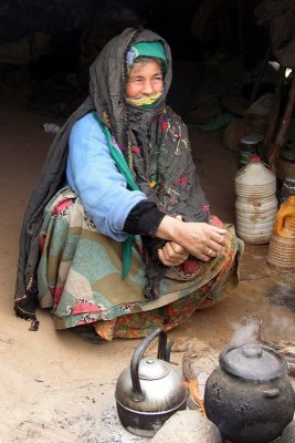 070 Sahara - Berber woman.JPG