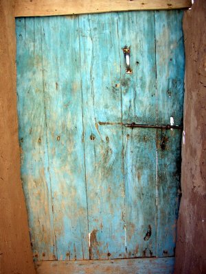 028 Ait Benhaddou - Ancient door.JPG