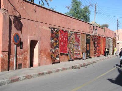 060 Marrakech - Carpet shop.JPG