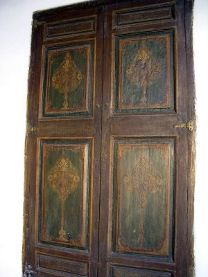 077 Marrakech - Old painted door.JPG