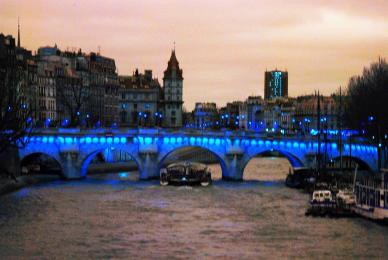 Le Pont Neuf a le blue