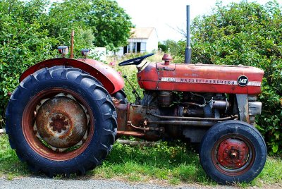 Massey Ferguson.