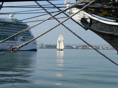 San Diego Bay sailing tour boat
