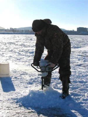 Pche sur le fleuve St-Laurent - Hiver 2005 -  Montreal, Quebec