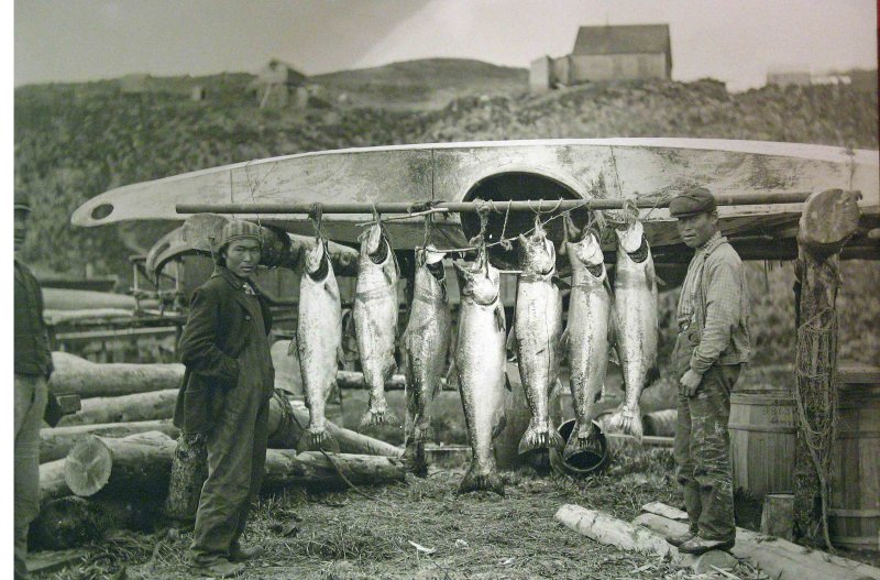  Native Amercian Kayaker With Catch