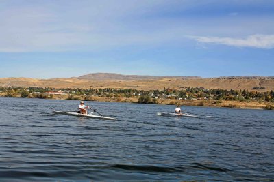  Rowers Hit The Columbia On A Nice Fall Day