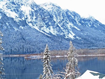  Upper Lake Wenatchee Snapshot View