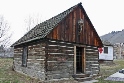 Bender Canyon Log School House ( Cashmere, Wash.)