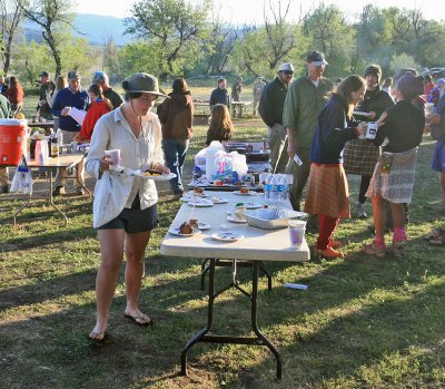 Hiker's Visit And Enjoy Morning Chow Line