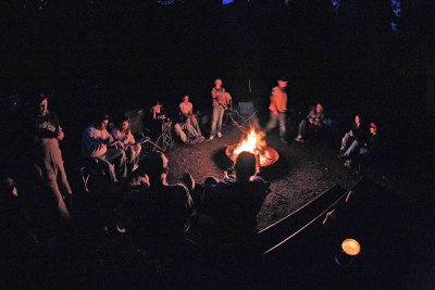  Group Enjoys Night Fire At Silver Falls Campground