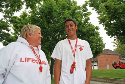  Lifeguards Vicky Downey And Luis Espinoza Chat On A Slow  Cloudy Day