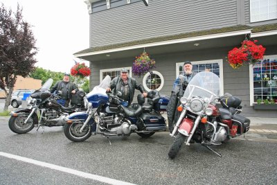  Three Bikers ( From Tacoma) Ride In For A Nice Meal After A Long Ride