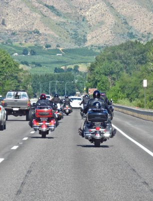  Biker Traffic Around Wenatchee As Summer Hits