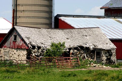 Collasping barn.