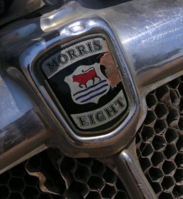 Morris 8 badge