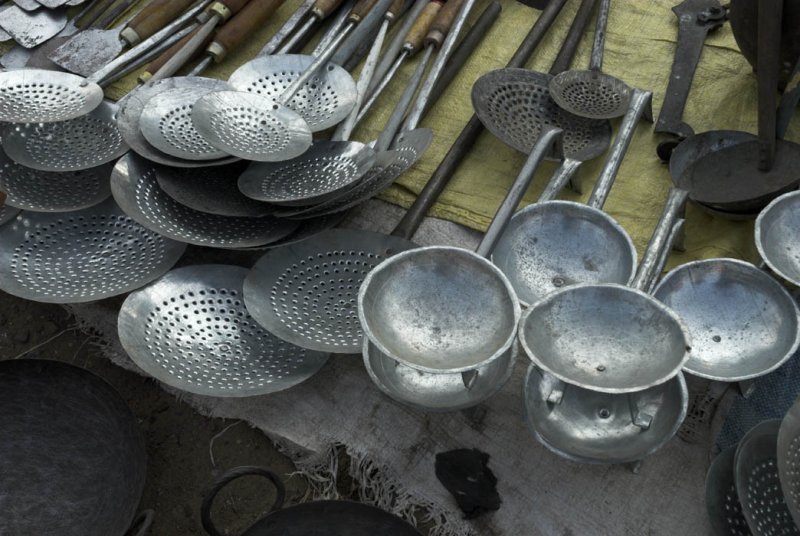Kitchenware handmade by the Lohar community