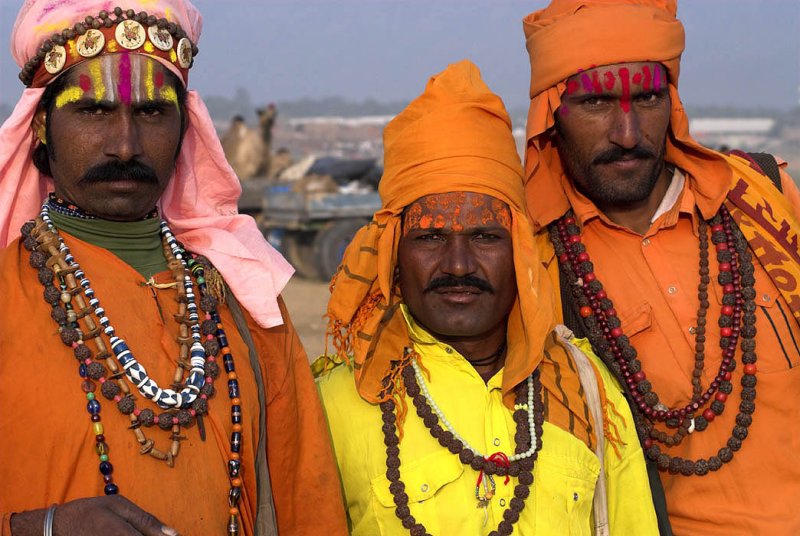 Three travelling entertainers, Pushkar camel fair, India
