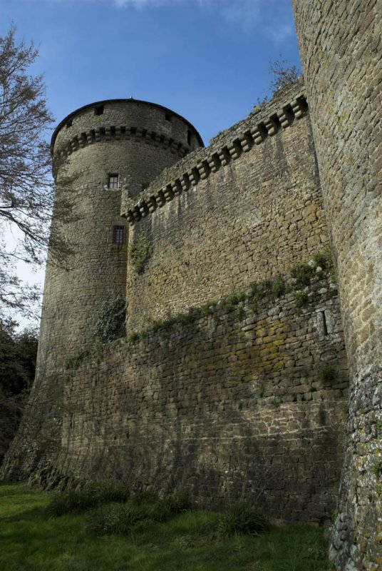 Medieval castle, Lassay-les-Chateaux