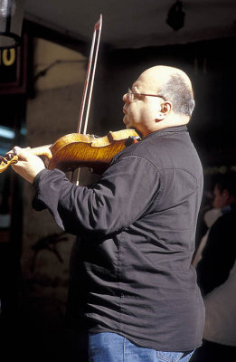 Fiddler busking near the Plaza Mayor