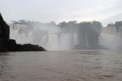 Falls-from-boat-1