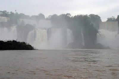 Falls-from-boat-2