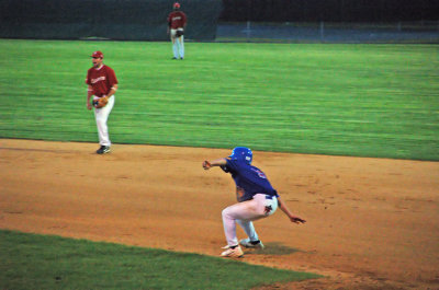 Lowell-Giants 6-31084_edited-1.jpg