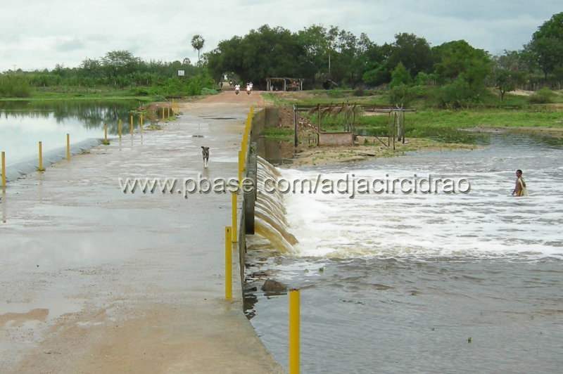 Pescaria na Descarga Dgua - Outlet