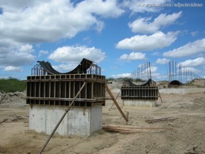 Forma dos Pilares de Apoio do Sifão