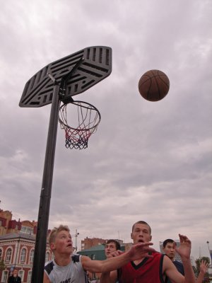 Street basket