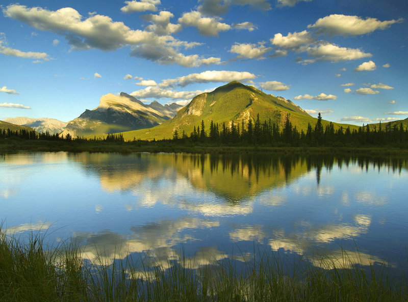 Banff NP - Vermillion Lake & Clouds