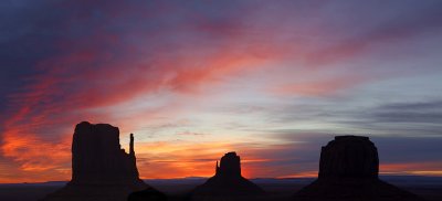 Monument Valley Red Sunrise - 3 Mittens