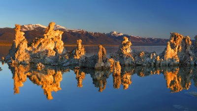 Mono Lake Sunrise Light