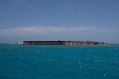 Fort Jefferson disappearing into the distance