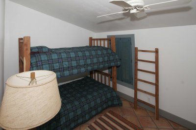 Bunk bedroom.jpg