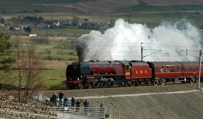 6233 passing Greenholme.jpg