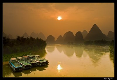 Sunrise over the Li River, Yangshuo