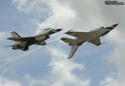 F-16C of USAF team Thunderbirds