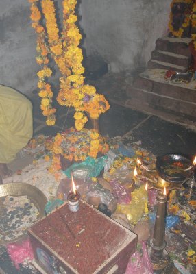 Inner sanctum, Rajivalochana temple