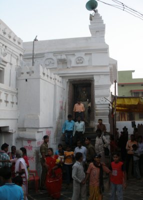 Exit, Rajivalochana temple, Rajim
