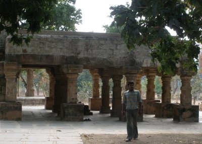 Mandawa Mahal, side view