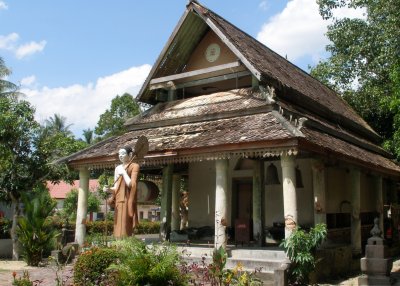 Small building, Wat Phothivihan, near KB