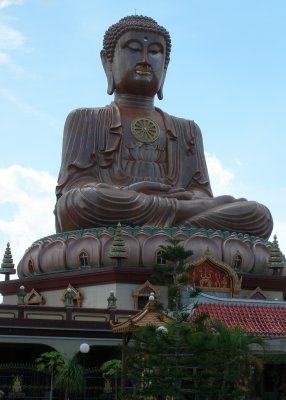 Seated Buddha, Wat Matchinmaram, near KB