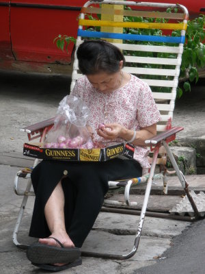 Industrious woman, Chinatown, K