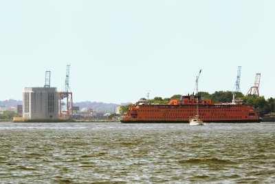 Staten Is Ferry Nearing Ventilator on Governor's Is