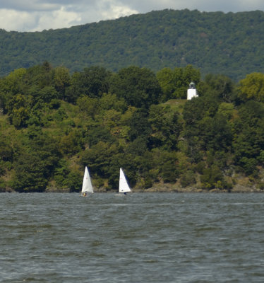 Lasers under Stony Point Lighthouse (8816)