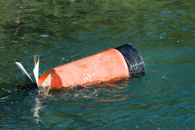 Kelluva vesipumppu - A Floating Water Pump