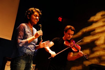 Spoken word Pireeni and Colm on violin