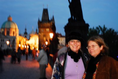 Prague Patricie&Danuska 070530 3 .JPG